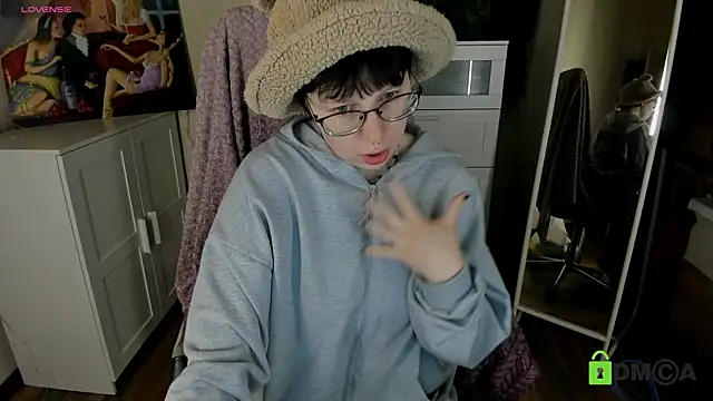 Melissa Wells online show from September 24, 9:07 pm