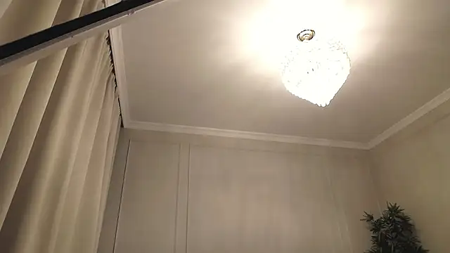 Miriam fox online show from October 18, 4:30 pm