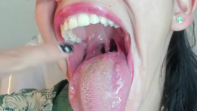 Snapshot of Katty_mouth chatting on November 14, 8:40 pm Katty mouth online show from November 14, 8:40 pm