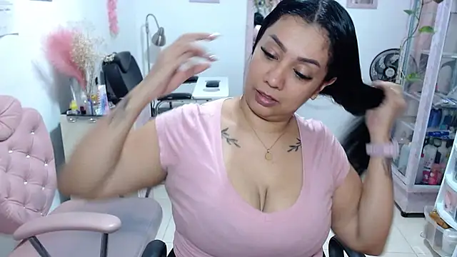 titsbiglovers online show from May 25, 8:37 pm