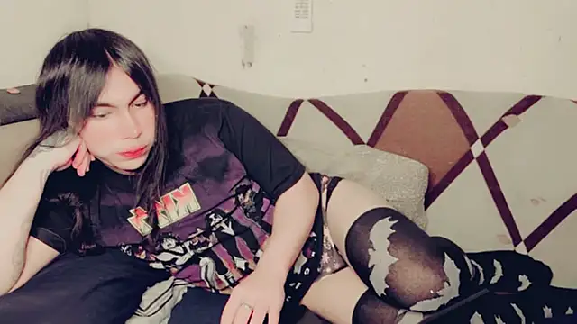 evelyntvsexy online show from June 18, 6:57 am
