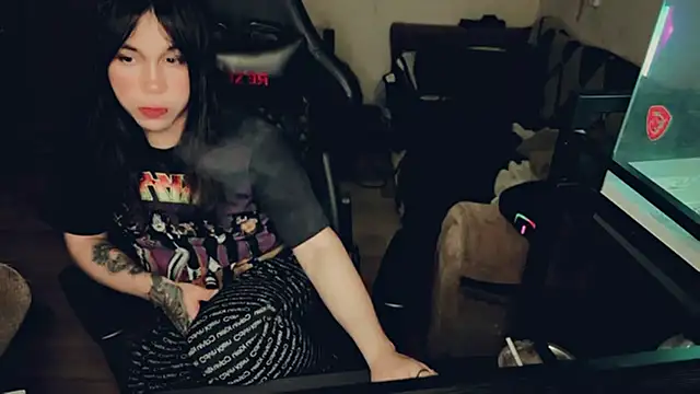 evelyntvsexy online show from July 16, 6:52 am