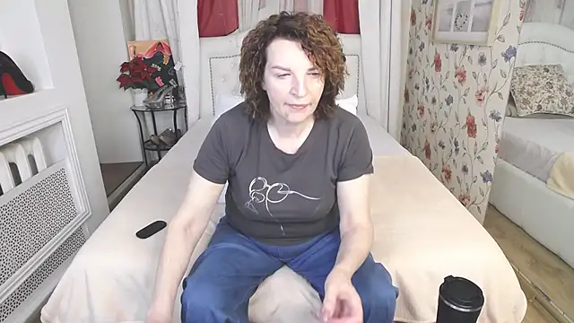 AmiHotGranny online show from July 24, 1:09 pm