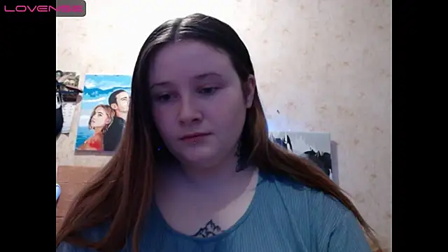 Snapshot of Light_Luna chatting on December 4, 2:37 pm Light Luna online show from December 4, 2:37 pm