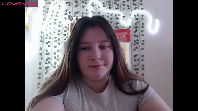 Snapshot of Light_Luna chatting on January 12, 3:28 am Light Luna online show from January 12, 3:28 am