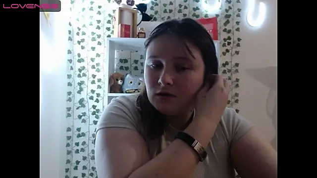 Snapshot of Light_Luna chatting on January 12, 5:01 pm Light Luna online show from January 12, 5:01 pm