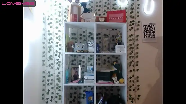 Snapshot of Light_Luna chatting on January 15, 12:58 pm Light Luna online show from January 15, 12:58 pm