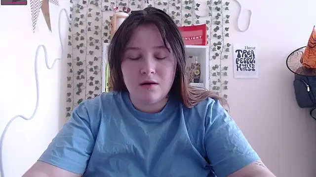 Snapshot of Light_Luna chatting on January 17, 5:32 am Light Luna online show from January 17, 5:32 am