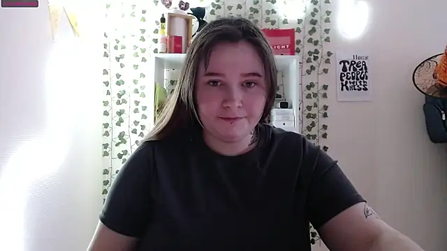Snapshot of Light_Luna chatting on January 21, 10:08 am Light Luna online show from January 21, 10:08 am