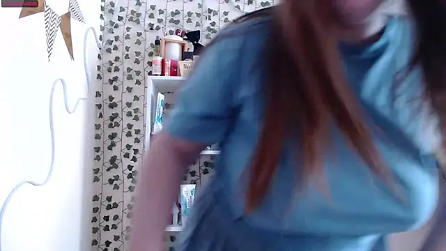 Snapshot of Light_Luna chatting on January 30, 7:18 am Light Luna online show from January 30, 7:18 am