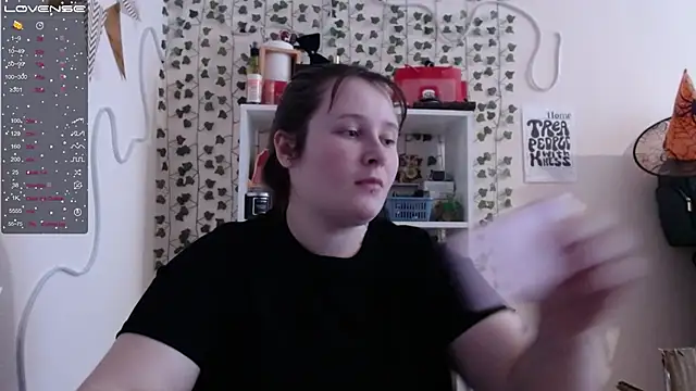 Snapshot of Light_Luna chatting on February 4, 10:43 am Light Luna online show from February 4, 10:43 am