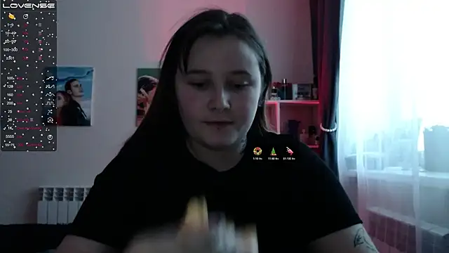 Snapshot of Light_Luna chatting on February 10, 11:15 am Light Luna online show from February 10, 11:15 am