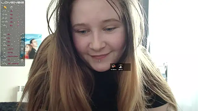 Snapshot of Light_Luna chatting on February 11, 7:23 am Light Luna online show from February 11, 7:23 am