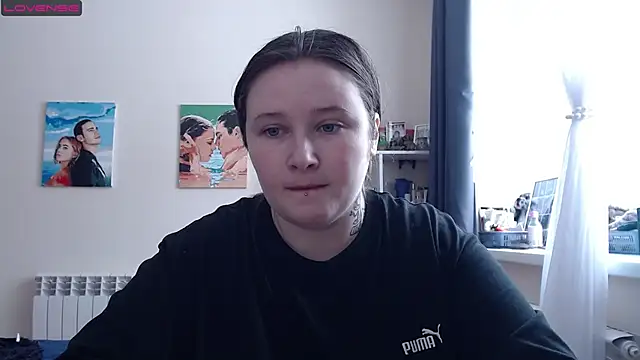 Snapshot of Light_Luna chatting on March 7, 9:07 am Light Luna online show from March 7, 9:07 am