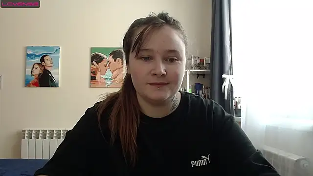 Snapshot of Light_Luna chatting on March 8, 9:39 am Light Luna online show from March 8, 9:39 am