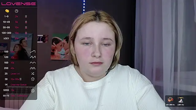 Snapshot of Light_Luna chatting on November 13, 3:11 pm Light Luna online show from November 13, 3:11 pm