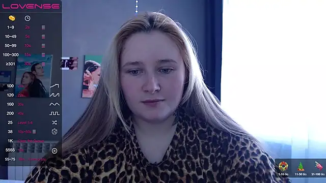 Snapshot of Light_Luna chatting on November 16, 7:25 am Light Luna online show from November 16, 7:25 am