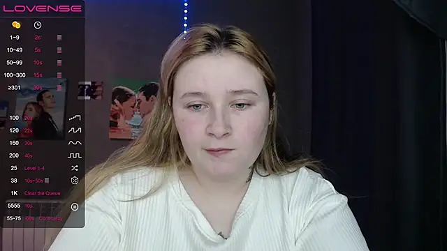 Snapshot of Light_Luna chatting on November 29, 3:48 pm Light Luna online show from November 29, 3:48 pm