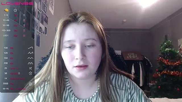 Snapshot of Light_Luna chatting on January 11, 4:01 pm Light Luna online show from January 11, 4:01 pm