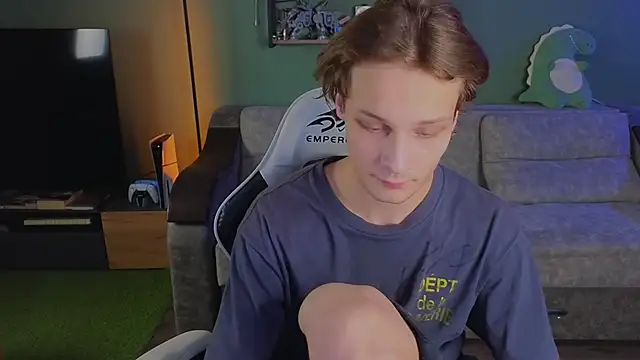 TeddyLiLboy online show from October 19, 2:40 pm