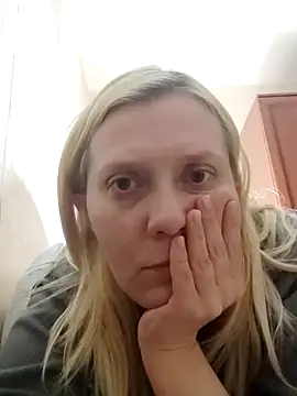 Snapshot of LeraSweet chatting on October 5, 7:12 pm LeraSweet online show from October 5, 7:12 pm