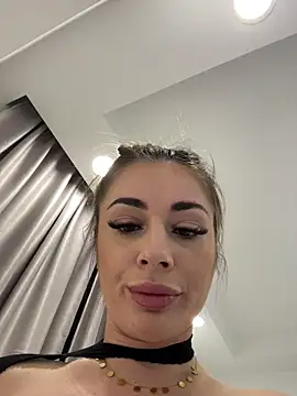 IsabellaEtthan online show from February 7, 6:44 pm