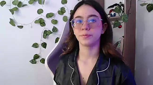 BlairVicent online show from March 18, 12:14 pm