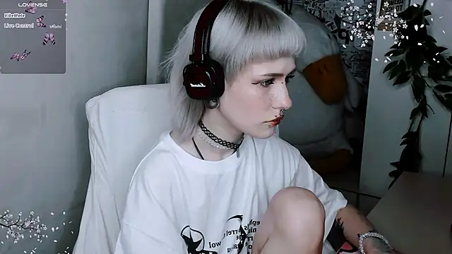 Snapshot of say_mary chatting on November 5, 4:51 pm say mary online show from November 5, 4:51 pm