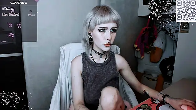 Snapshot of say_mary chatting on November 11, 9:53 am say mary online show from November 11, 9:53 am