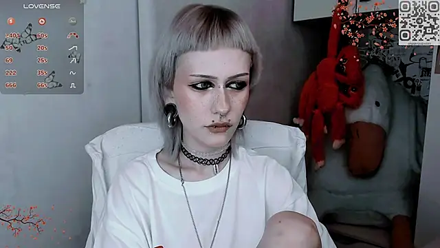 Snapshot of say_mary chatting on November 15, 11:51 am say mary online show from November 15, 11:51 am