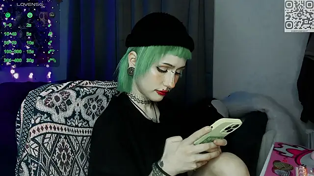 Snapshot of say_mary chatting on March 7, 2:30 am say mary online show from March 7, 2:30 am