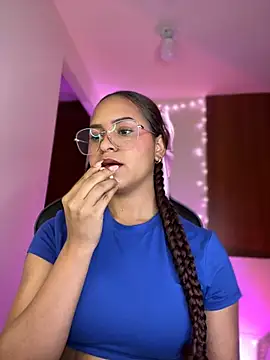 Snapshot of gretta_kler1 chatting on December 22, 2:06 am gretta kler1 online show from December 22, 2:06 am