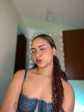 Snapshot of gretta_kler1 chatting on December 25, 2:03 am gretta kler1 online show from December 25, 2:03 am