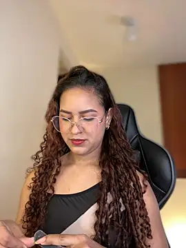 Snapshot of gretta_kler1 chatting on January 15, 1:52 pm gretta kler1 online show from January 15, 1:52 pm