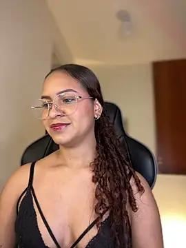 Snapshot of gretta_kler1 chatting on January 16, 5:12 pm gretta kler1 online show from January 16, 5:12 pm