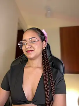 Snapshot of gretta_kler1 chatting on January 19, 10:17 pm gretta kler1 online show from January 19, 10:17 pm