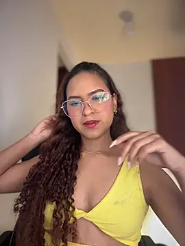 Snapshot of gretta_kler1 chatting on February 12, 8:18 pm gretta kler1 online show from February 12, 8:18 pm