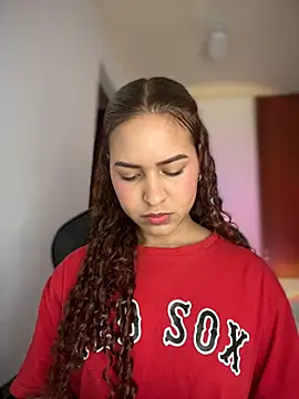 Snapshot of gretta_kler1 chatting on March 3, 2:48 pm gretta kler1 online show from March 3, 2:48 pm