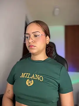 Snapshot of gretta_kler1 chatting on March 6, 5:33 pm gretta kler1 online show from March 6, 5:33 pm