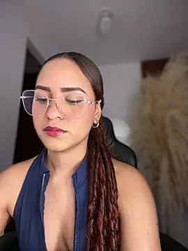 Snapshot of gretta_kler1 chatting on February 23, 9:12 pm gretta kler1 online show from February 23, 9:12 pm