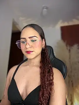 Snapshot of gretta_kler1 chatting on April 7, 9:26 pm gretta kler1 online show from April 7, 9:26 pm
