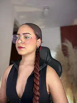 Snapshot of gretta_kler1 chatting on May 6, 3:39 pm gretta kler1 online show from May 6, 3:39 pm