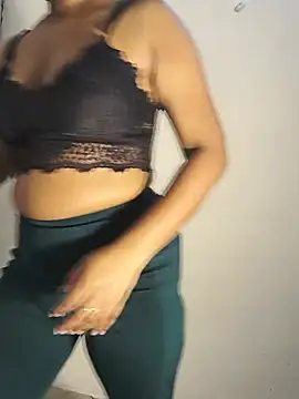 Snapshot of FANTASY_QUEEN_07 chatting on July 7, 2:25 am FANTASY QUEEN 07 online show from July 7, 2:25 am