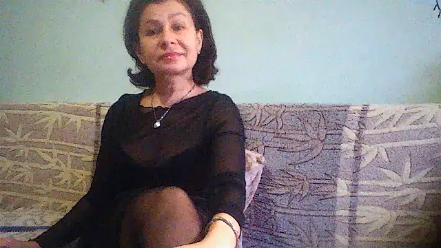 Snapshot of Mat_Elenore chatting on December 15, 8:08 am Mat Elenore online show from December 15, 8:08 am