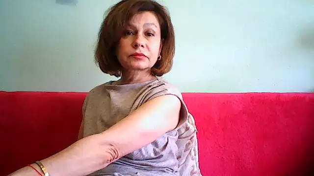 Snapshot of Mat_Elenore chatting on June 7, 8:07 am Mat Elenore online show from June 7, 8:07 am