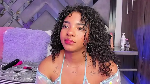 Iris hott1 online show from December 12, 1:10 am