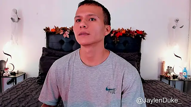 Snapshot of jaylen_and_duke chatting on October 3, 11:07 am jaylen and duke online show from October 3, 11:07 am