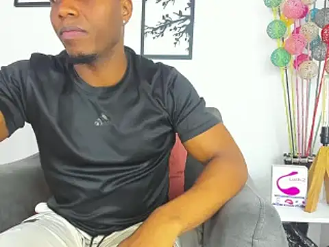 bigcock latin1 online show from February 13, 2:56 am