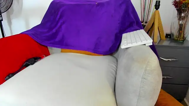 bigcock latin1 online show from December 18, 3:01 am