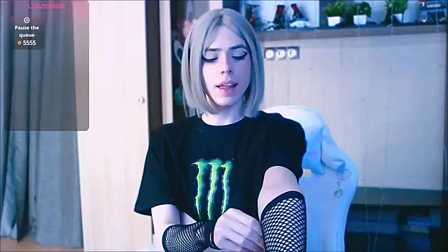 FemAlexa  online show from March 19, 3:29 pm